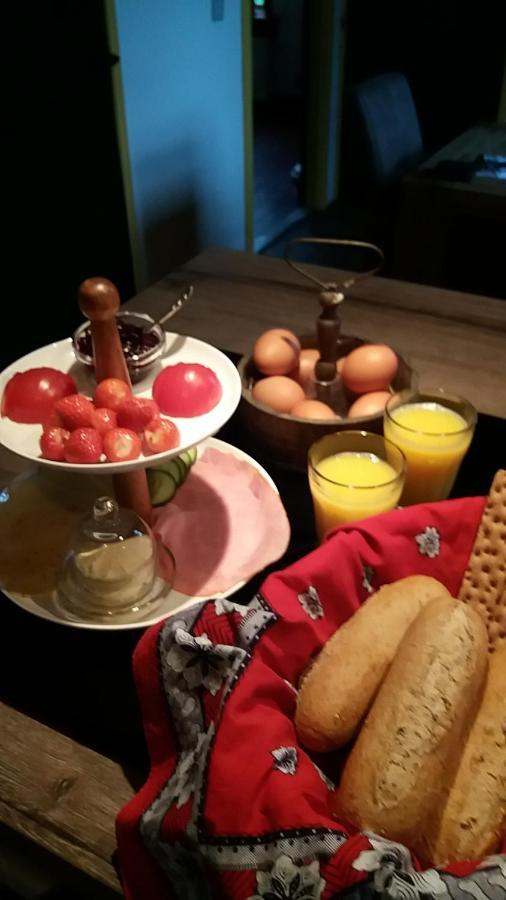 B&B De Berghoeve Ruinen Esterno foto